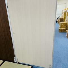白いパーテーション