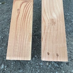f●■角材/根太/桟木・厚み45mm×幅105mm×長さ1590〜1740mm・節有り 無塗装 乾燥材 プレーナー仕上げ・筋交い 間柱 板 木材【１本500円/在庫30本くらい】の画像