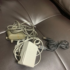 ゲーム機　充電器の画像