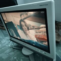 シャープ　ホワイト　20インチ　液晶テレビ　bs cs 地デジの画像