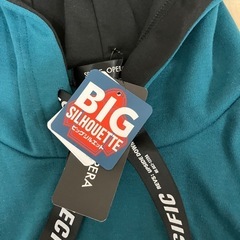 新品　パーカー　150センチの画像