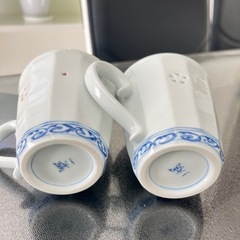 有田焼　一誠窯　蛍透かし彫　　ペアマグカップ　の画像
