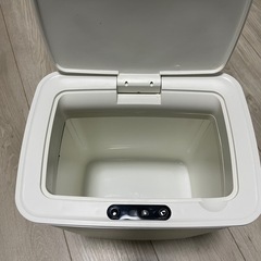 ゴミ箱　おむつ　サニタリーボックス　自動　センサーの画像