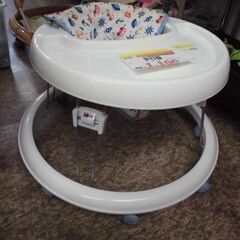 ＩＤ：089296　ベビー歩行器