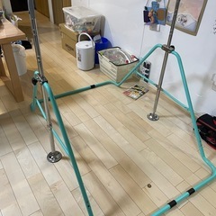 鉄棒 子ども用 折りたたみ式　高さ83〜130センチ変更可能　