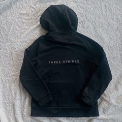 adidas裏起毛パーカー　フード付きパーカーの画像