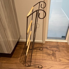値引き1,300→1,000。スリッパラックラックお譲りします！の画像