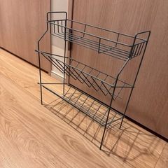 小さなスチールラックの画像