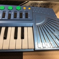 ★キーボード　ピアノ　おもちゃ　メタルボード　with マイク　PX-650 の画像