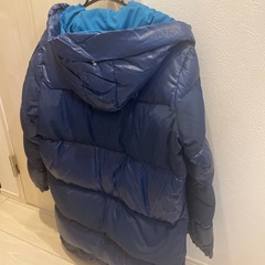 adidas ダウンジャケットの画像