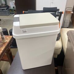 ゴミ箱　No.100　ベージュ　密閉プッシュペール　20L　A6406-36　【リサイクルショップどりーむ荒田店】の画像