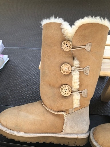 UGGロングムートン25センチ