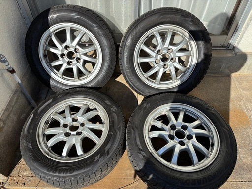 プリウスα純正ホイール、スタッドレスタイヤセット