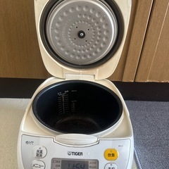 炊飯器
の画像
