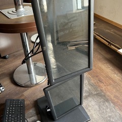 タッチ式　液晶モニター2個