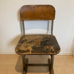 木製アンティークチェア
