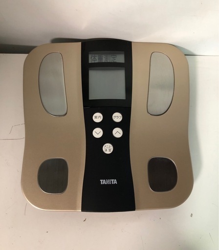 天)22年製　タニタ 体重計 BC-J03
