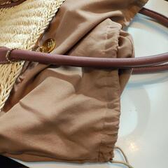 カゴのバックの画像