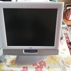 NEC【VALUESTAR】デスクトップPC、ディスプレイ、キーボードの画像