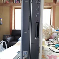 NEC【VALUESTAR】デスクトップPC、ディスプレイ、キーボードの画像