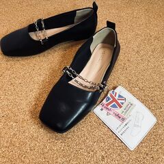 HK WORKS LONDON スクエアフラットシューズ（ブラッ...