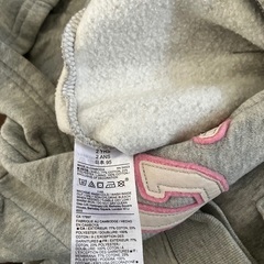 【baby GAP】女の子用 GAPロゴパーカーの画像