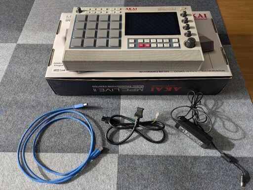 DJギア AKAI MPC LIVE 2 RETRO