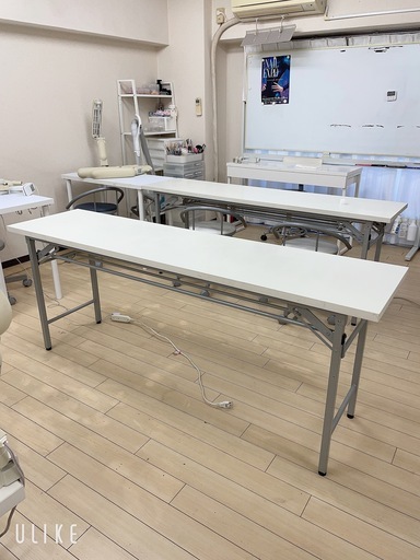 折りたたみ式長テーブル
