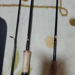 アユ竿とバスロットかな？の画像