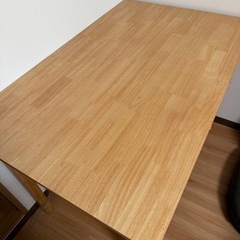 ダイニングチェア　机の画像