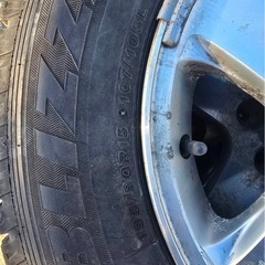 キャラバン　スタッドレス　195/80r15 4本の画像