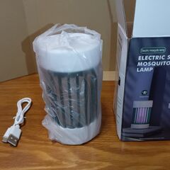 USB給電式の室内蚊取り器　電撃殺虫器 殺虫ライト LED電球　...
