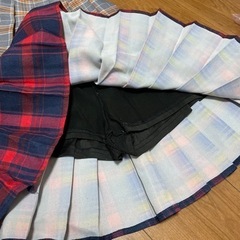 130〜140スカート２枚の画像