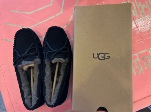 【新品/未使用/正規品‼️】UGG アグ ダコダ 25cm EU39  dakota w/1107949 bcrc靴/バッグ 靴 パンプス