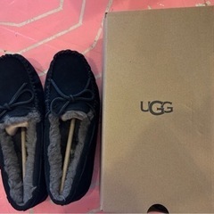 【新品/未使用/正規品‼️】UGG アグ ダコダ 25cm EU...