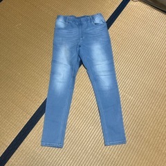 試し履きのみ。レディースの伸びるジーンズ風パンツ(3L)の画像