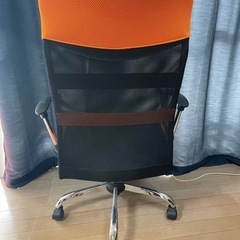 チェア/オレンジ/黒の画像