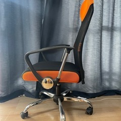 チェア/オレンジ/黒の画像