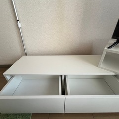 テレビ台の画像
