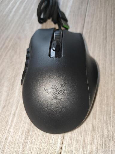 Razer NAGA X 多ボタン エルゴノミックゲーミングマウス