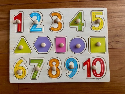 知育玩具　乗り物パズルと数字パズル