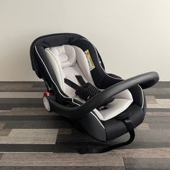チャイルドシート　新生児用