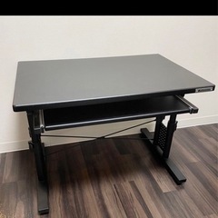 バウヒュッテ　ゲーミングデスク