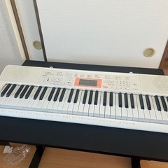 ピアノ　LK123
