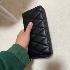 【取引決定】角スレ無し！黒のキルティング長財布♡の画像