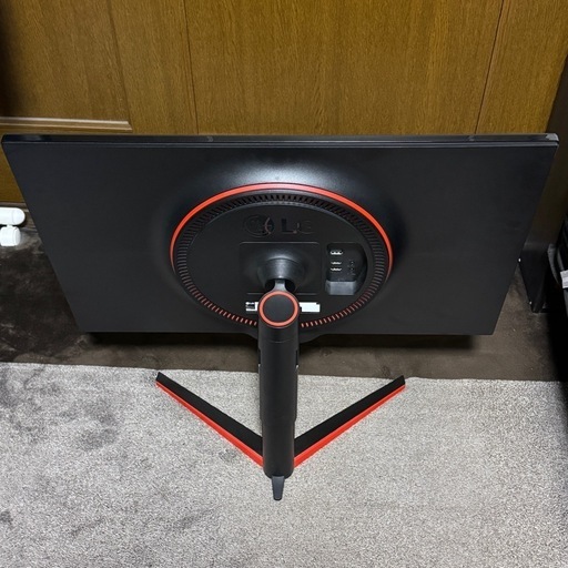 31.5型ゲーミングモニター