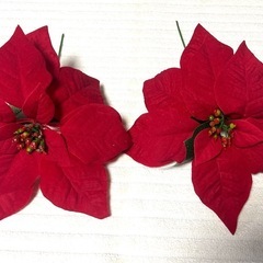 金×赤ポインセチア造花🎄【花瓶付】の画像
