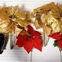 金×赤ポインセチア造花🎄【花瓶付】の画像