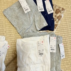ユニクロ コットン マエアキ ボディスーツ 24枚セットの画像
