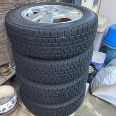 スタッドレスタイヤ　アルミホイール　4本セットの画像